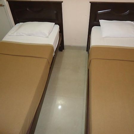 Sri Sai Comforts Hotel Bangalore Buitenkant foto