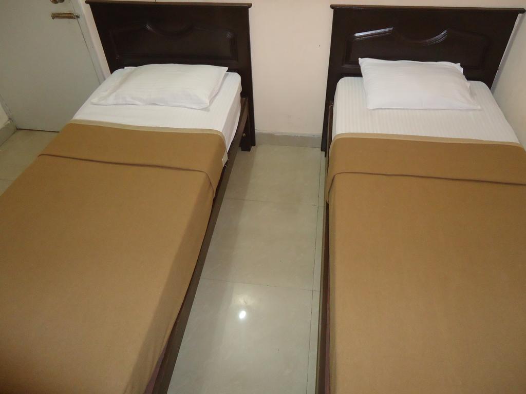 Sri Sai Comforts Hotel Bangalore Buitenkant foto