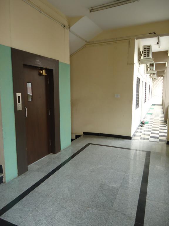 Sri Sai Comforts Hotel Bangalore Buitenkant foto