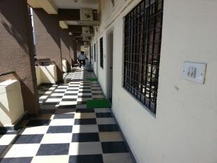 Sri Sai Comforts Hotel Bangalore Buitenkant foto